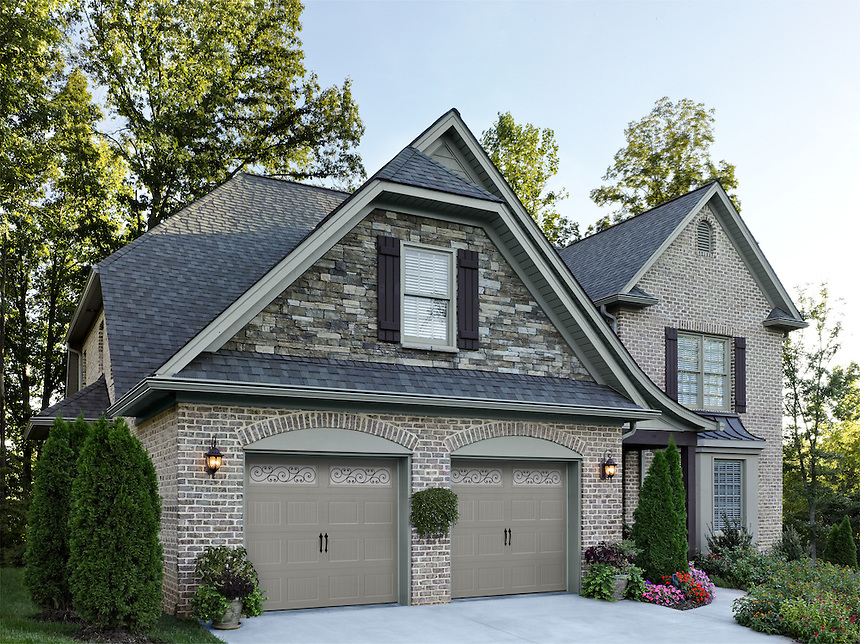Read more about the article 3 signs you need garage door maintenance